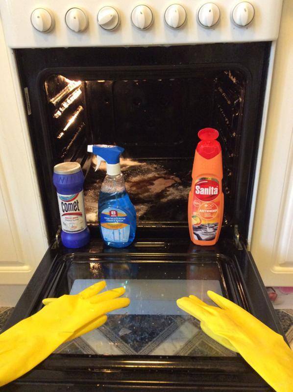 Как почистить духовку в домашних условиях от жира и нагара