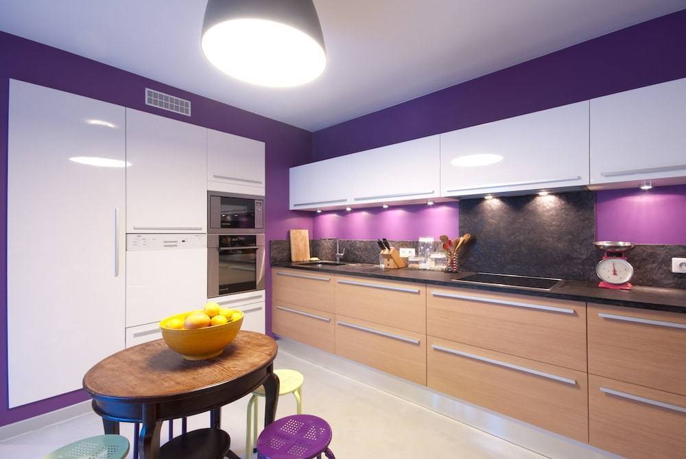 Фиолетовая кухня: дизайн, сочетание цветов (70 реальных фото)