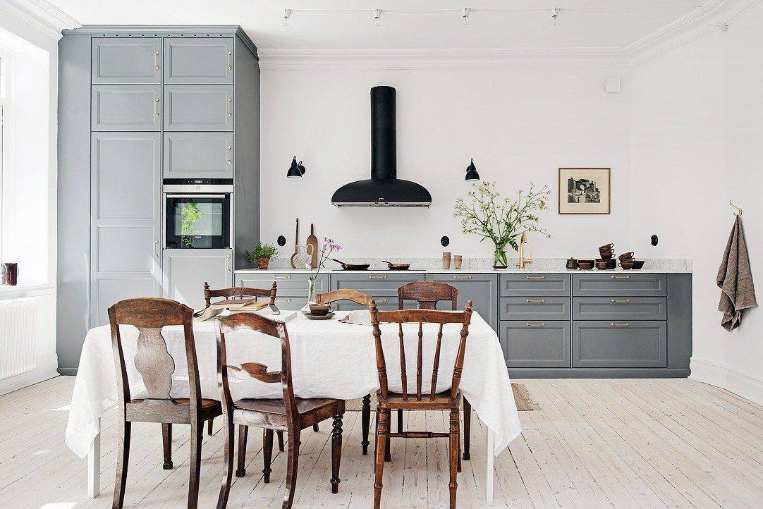 Кухня без верхних навесных шкафов: дизайн гарнитуров, фото интересных моделей