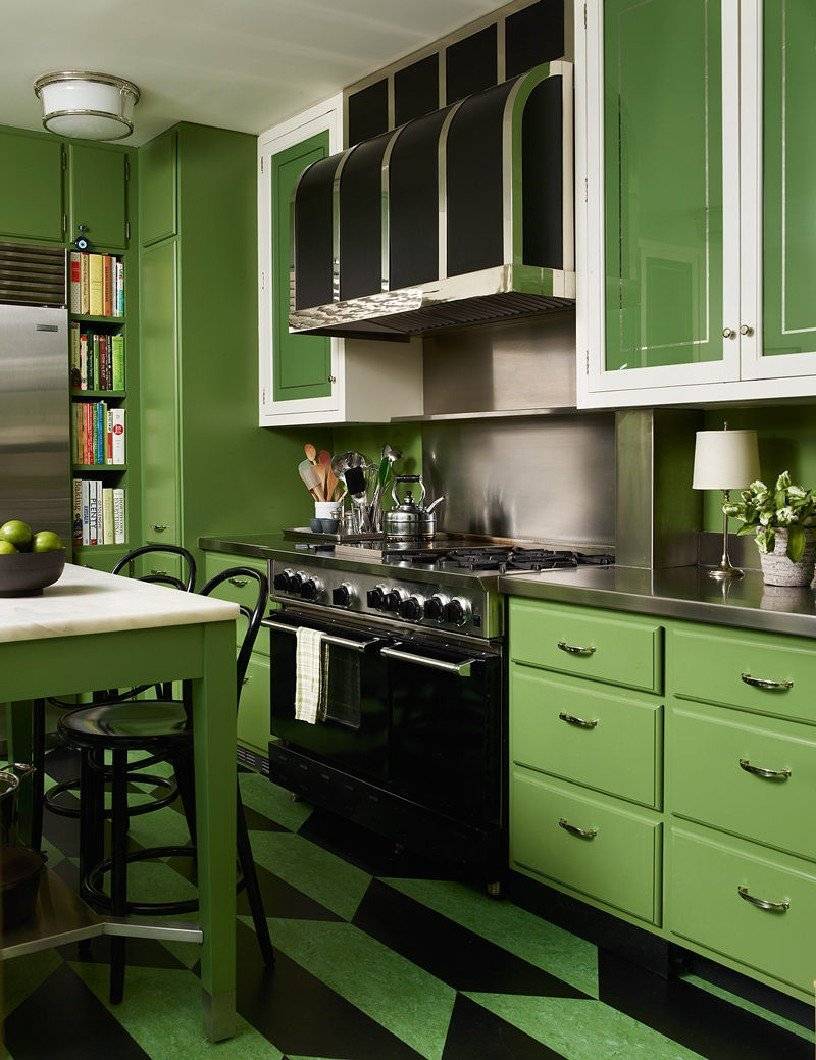 Кухня изумрудного цвета: дизайн в темно-зеленых тонах