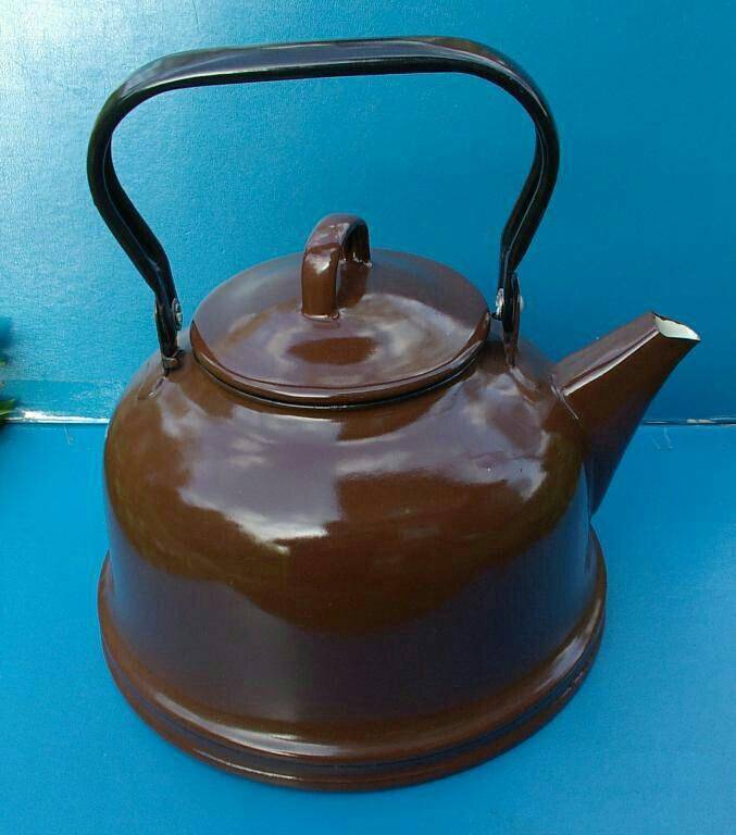 Выбор чайника для газовой плиты: популярные материалы и их свойства