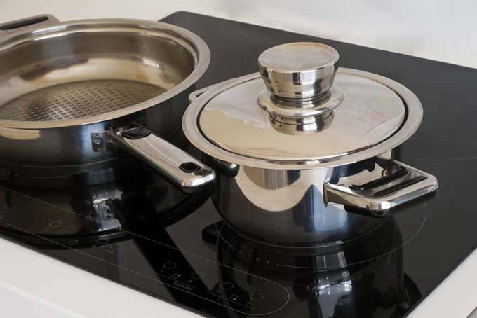 Посуда для индукционных плит — сковороды и кастрюли, которые ей подходят.