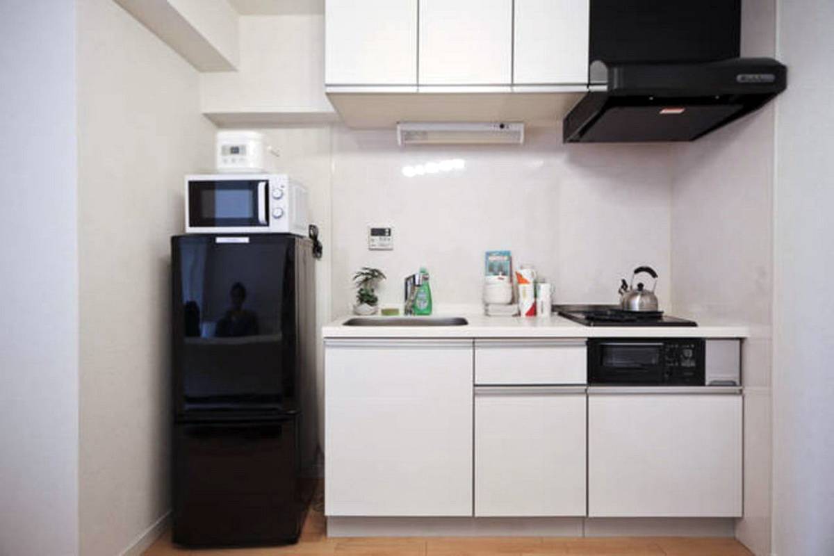 Полезные рекомендации по установке и размещению холодильника на кухне