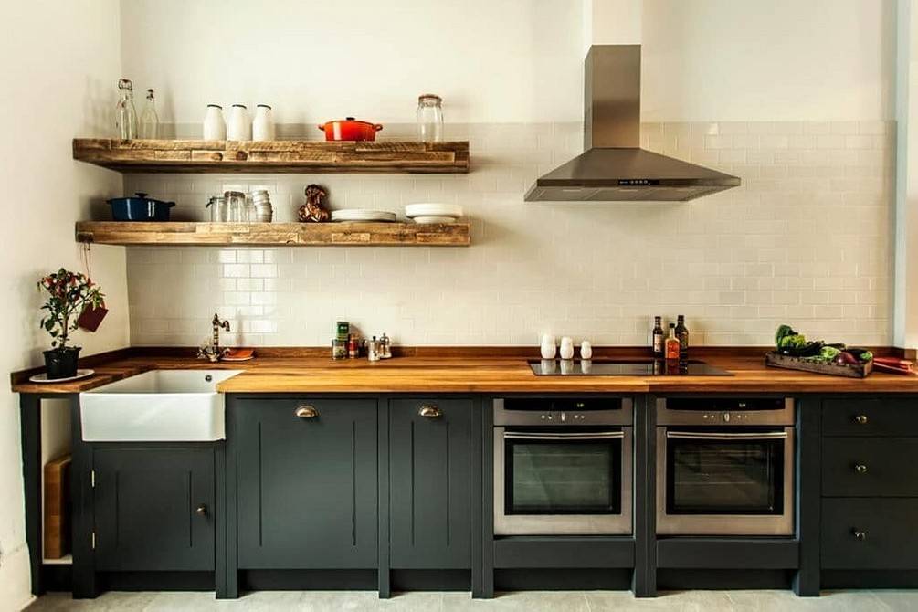 Кухня без верхних навесных шкафов: дизайн и 118 реальных фото