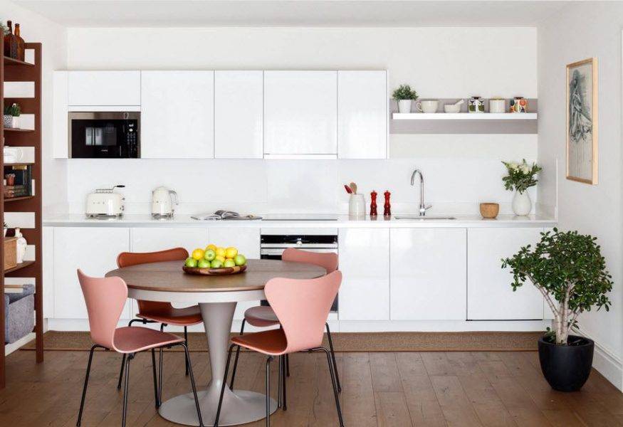 Круглый стол для кухни: разновидности, реальные фото примеры
