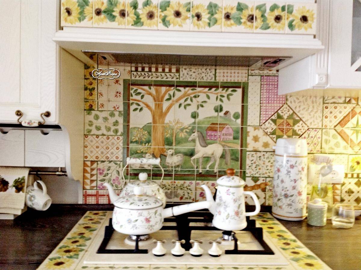 Панно из плитки: керамическое, стеклянное и из кафеля для кухни на стену, дизайн интерьера для фартука