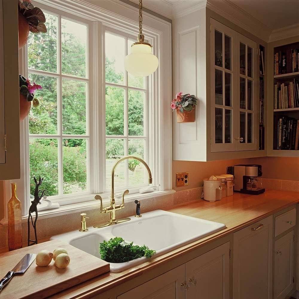 Кухня с окном: 110 фото размещения и использования в интерьере кухни окна