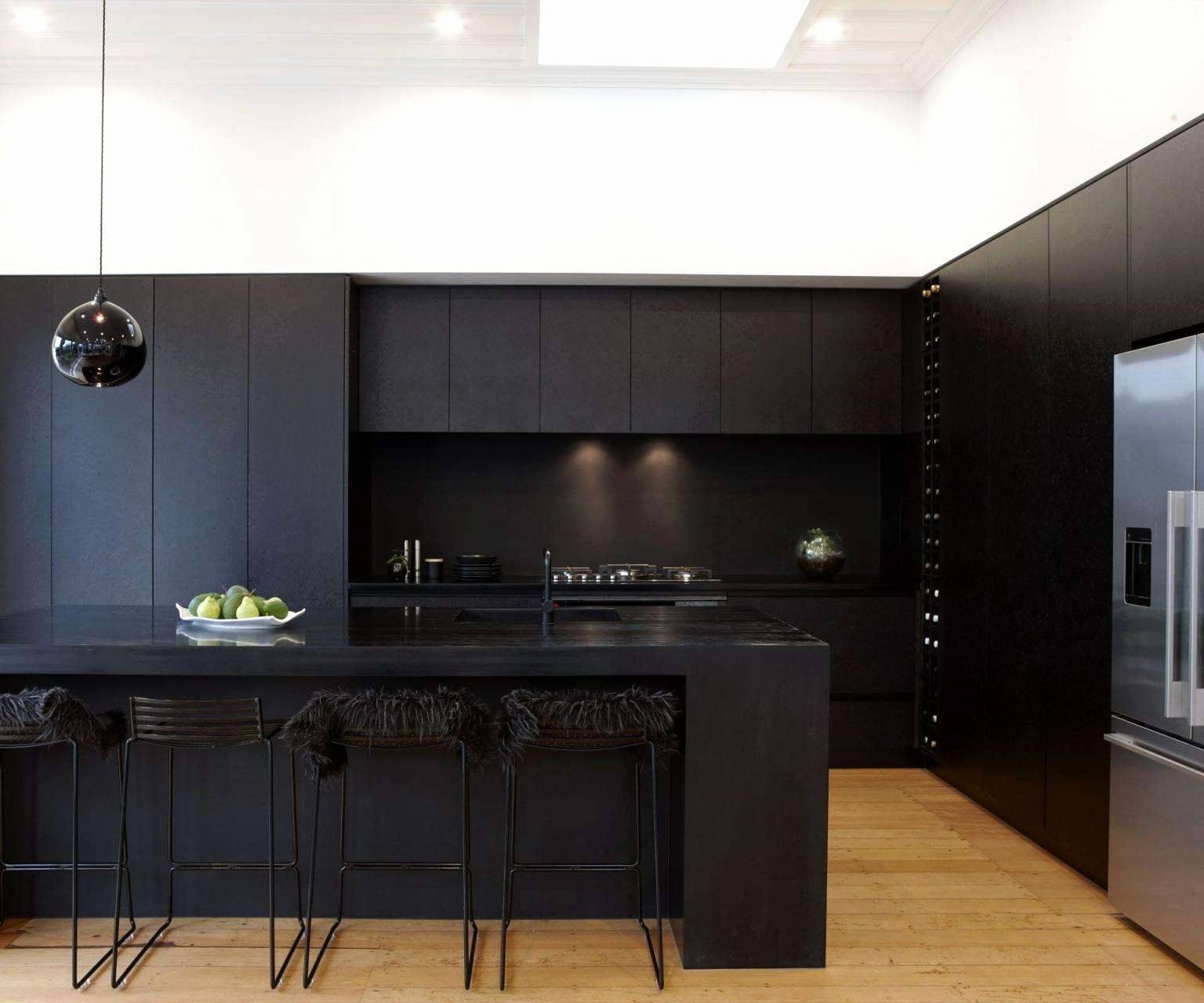 Черная кухня - 100 фото лучших идей дизайна