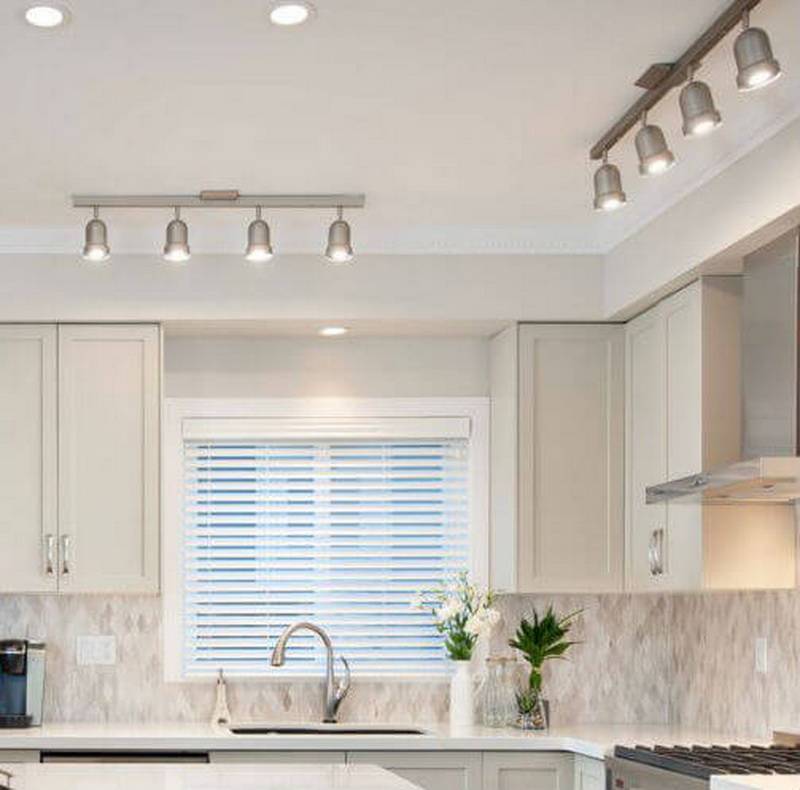 Натяжные потолки на кухне: фото дизайна, оптимальные варианты оформления