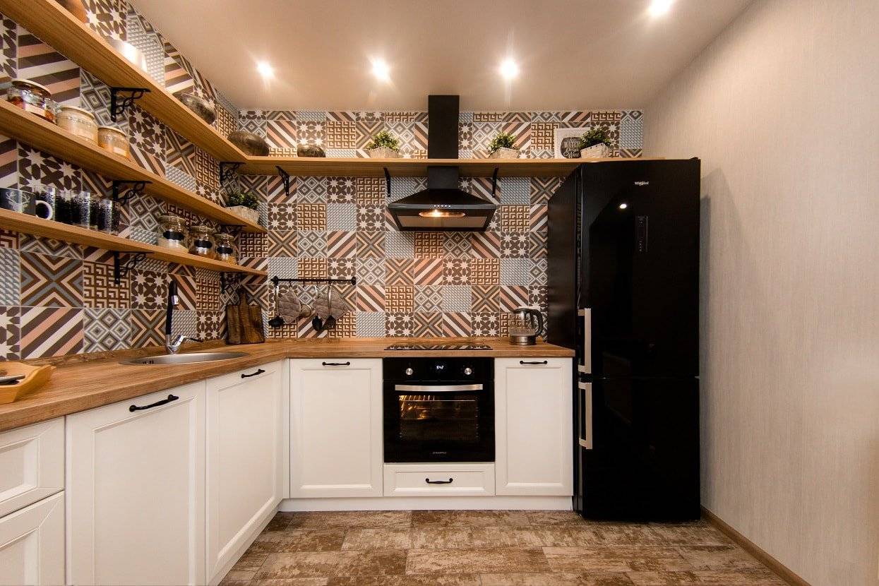 Кухня без верхних шкафов: дизайн гарнитура без навесных шкафов, угловая кухня