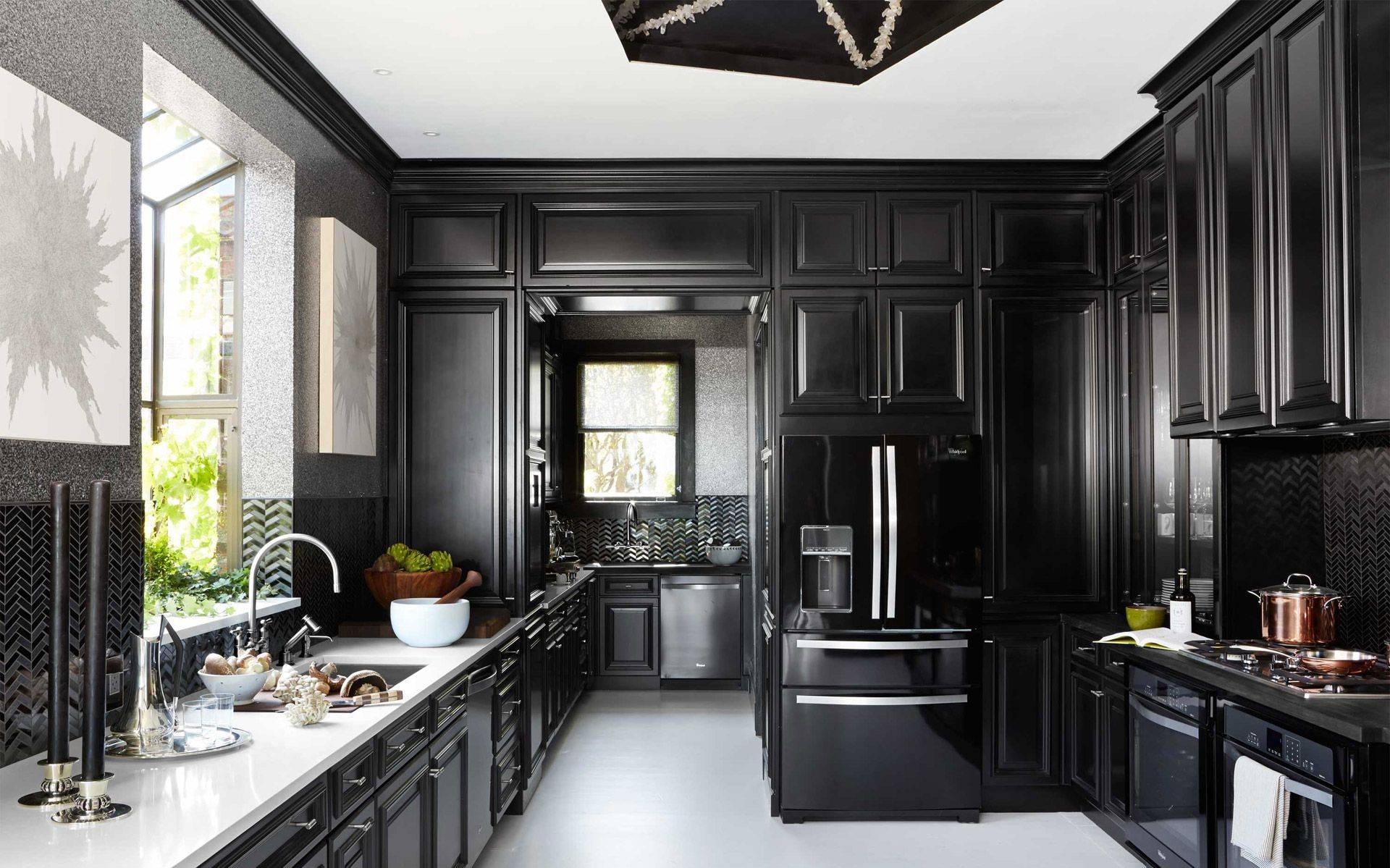 Кухни черного цвета в интерьере: 100+ фото, комбинации цветов, описание