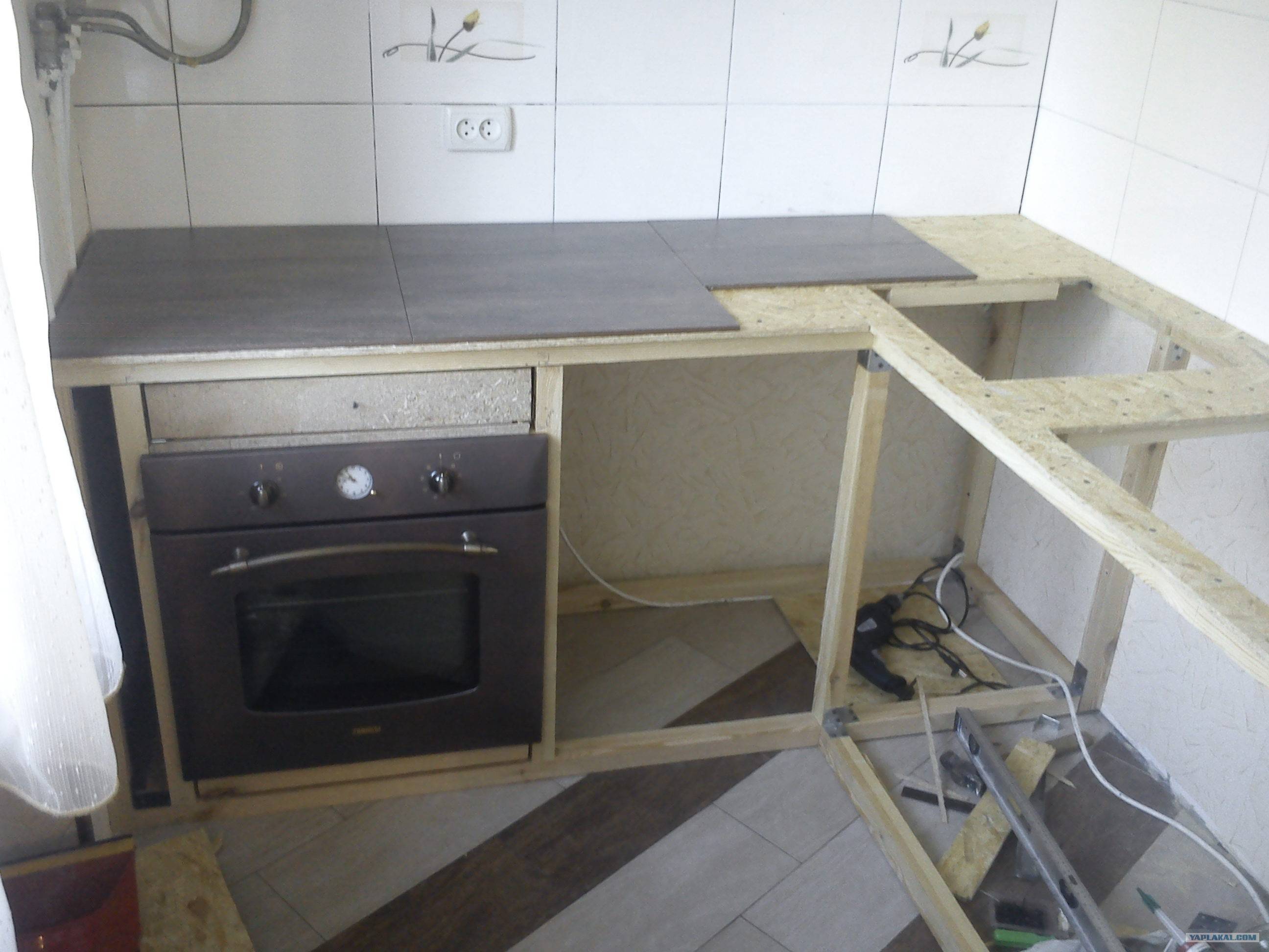 Работа для настоящего мастера: делаем встроенную кухню своими руками