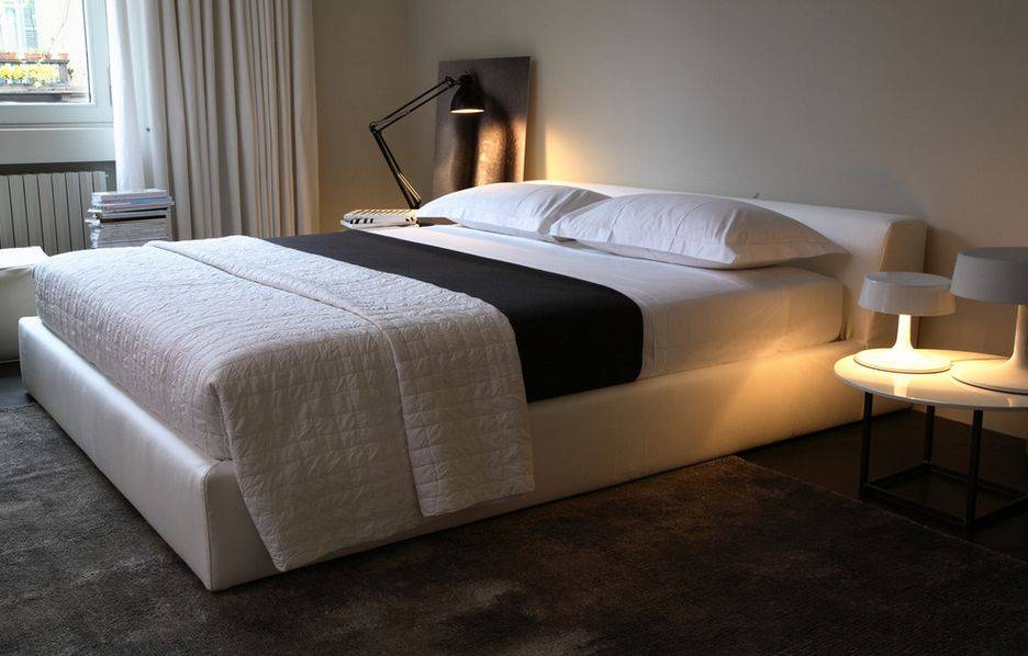 Как красиво заправить кровать — 7 проверенных пошаговых способа