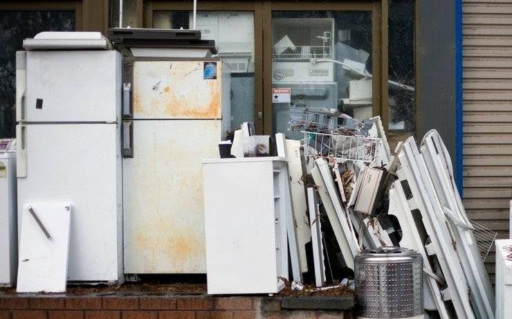 Утилизация холодильников: 10 способов выгодно сдать старый холодильник зa дeньги