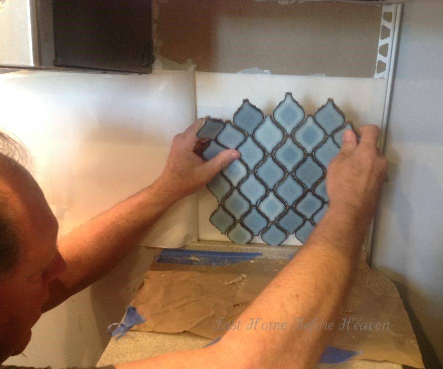 Укладка фартука из плитки на кухне самостоятельно - подробная инструкция