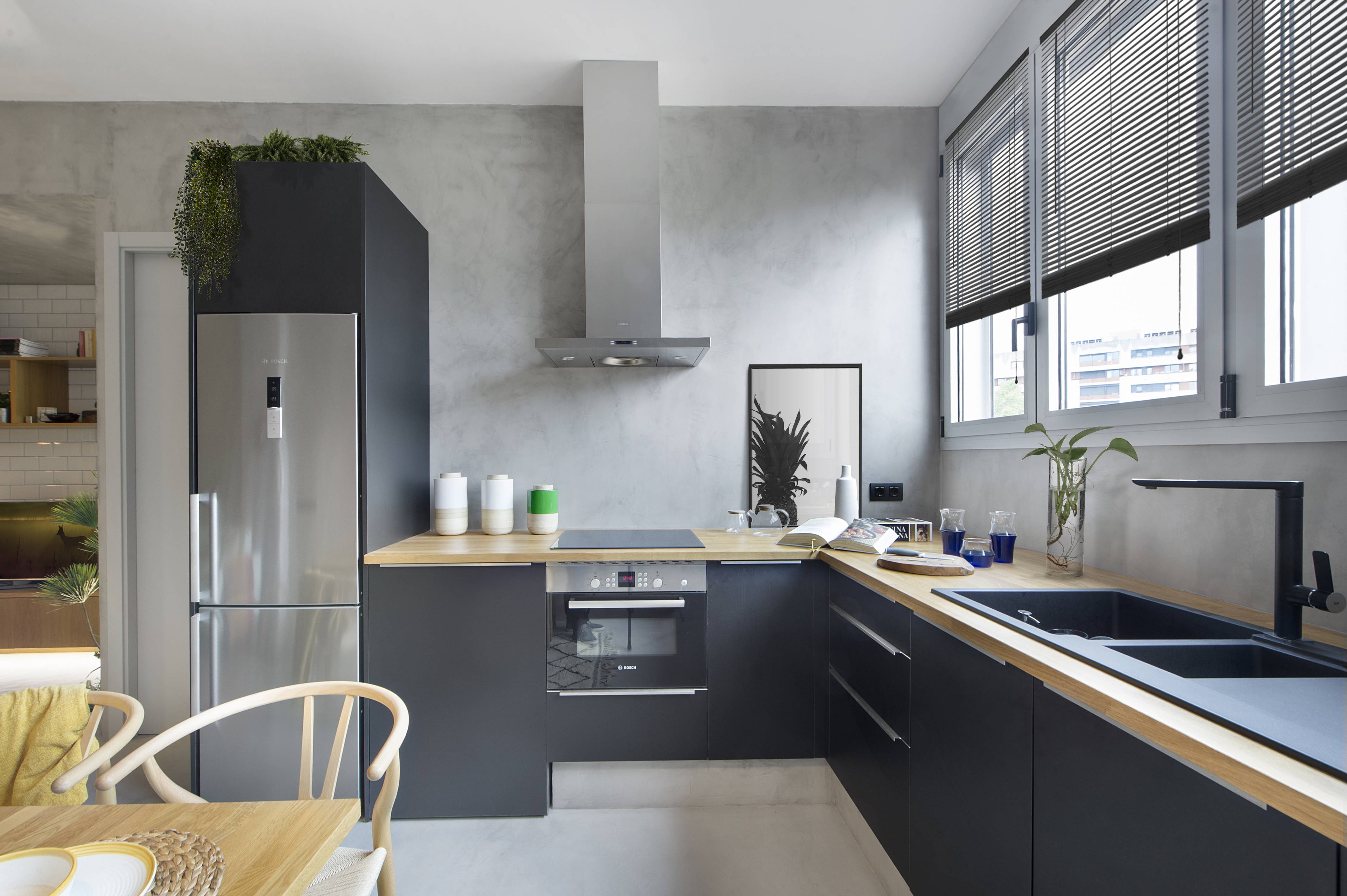 Стены на кухне: 70+ фото в интерьере, красивые идеи оформления