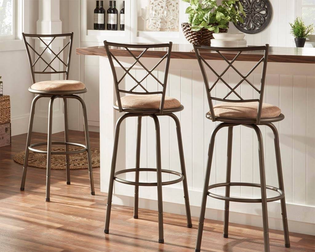 Шесть типов высоких кухонных стульев и самые стильные варианты