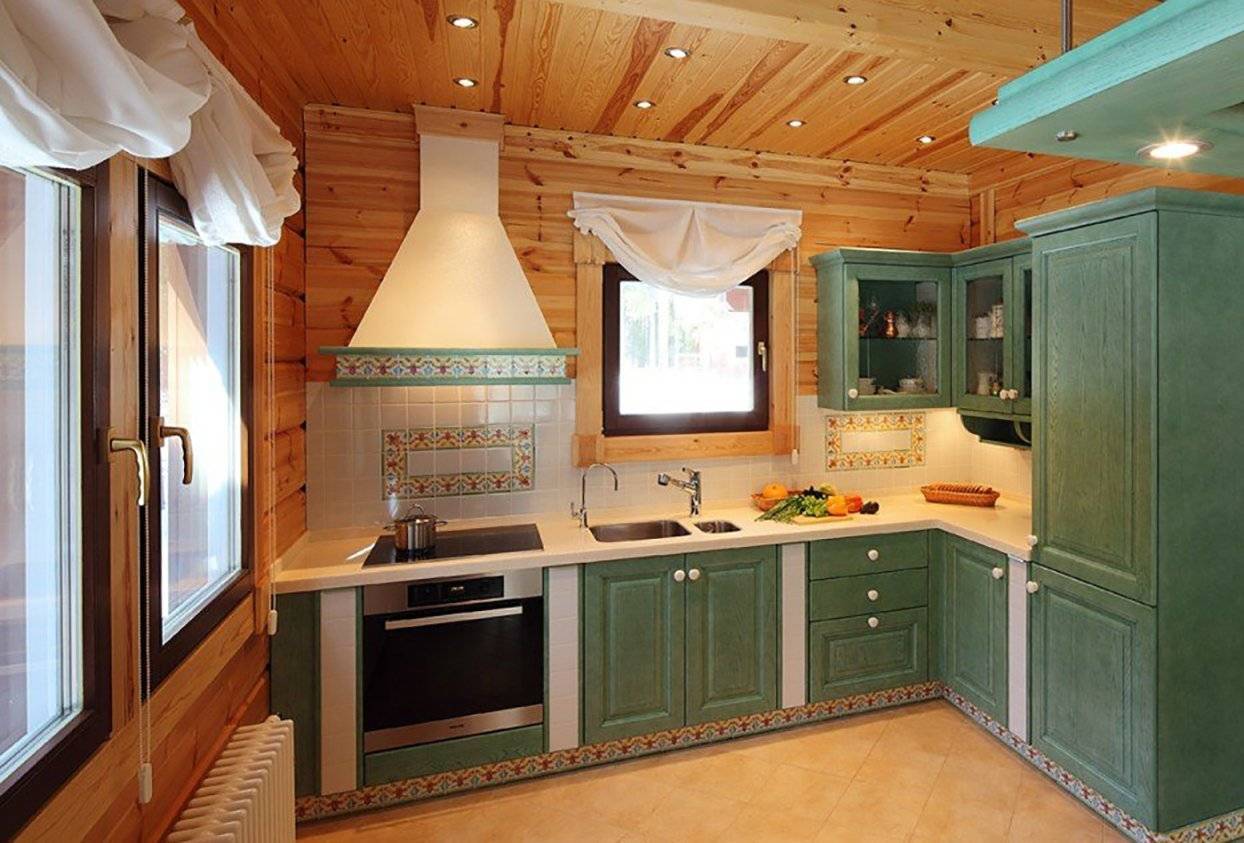 Дизайн кухни в деревянном доме - 40 фото красивых решений
