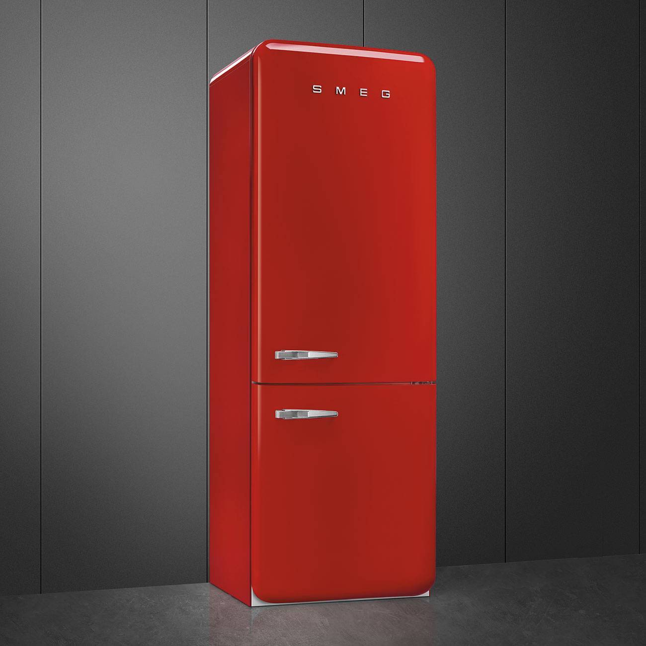 Разбор холодильника на металлолом: сколько металлов в старой бытовой технике?