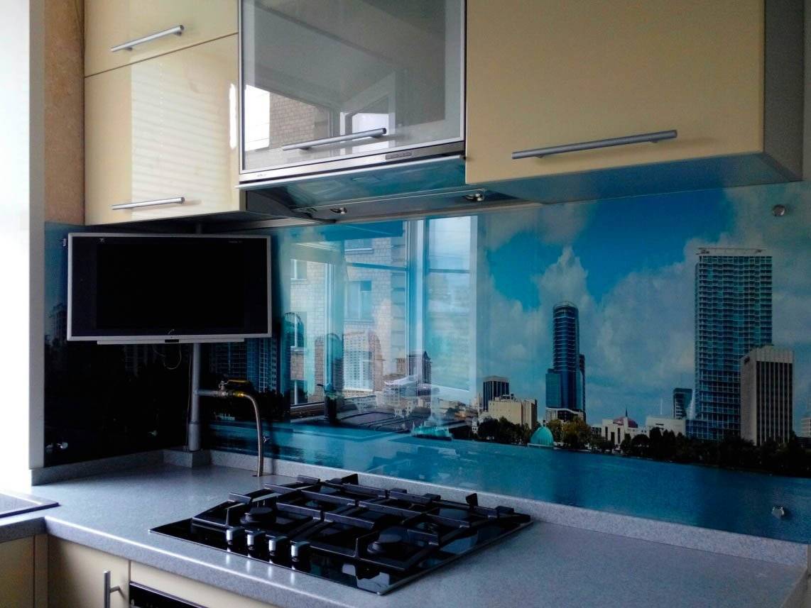 Фартук для кухни из стекла: как выбрать дизайн и оформить в едином стиле фартук (130 фото)