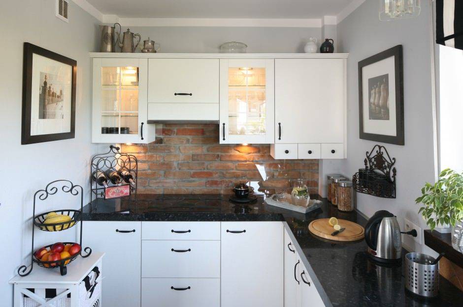 Кухня с низкими потолками – 15 хитростей дизайна и 30 фото