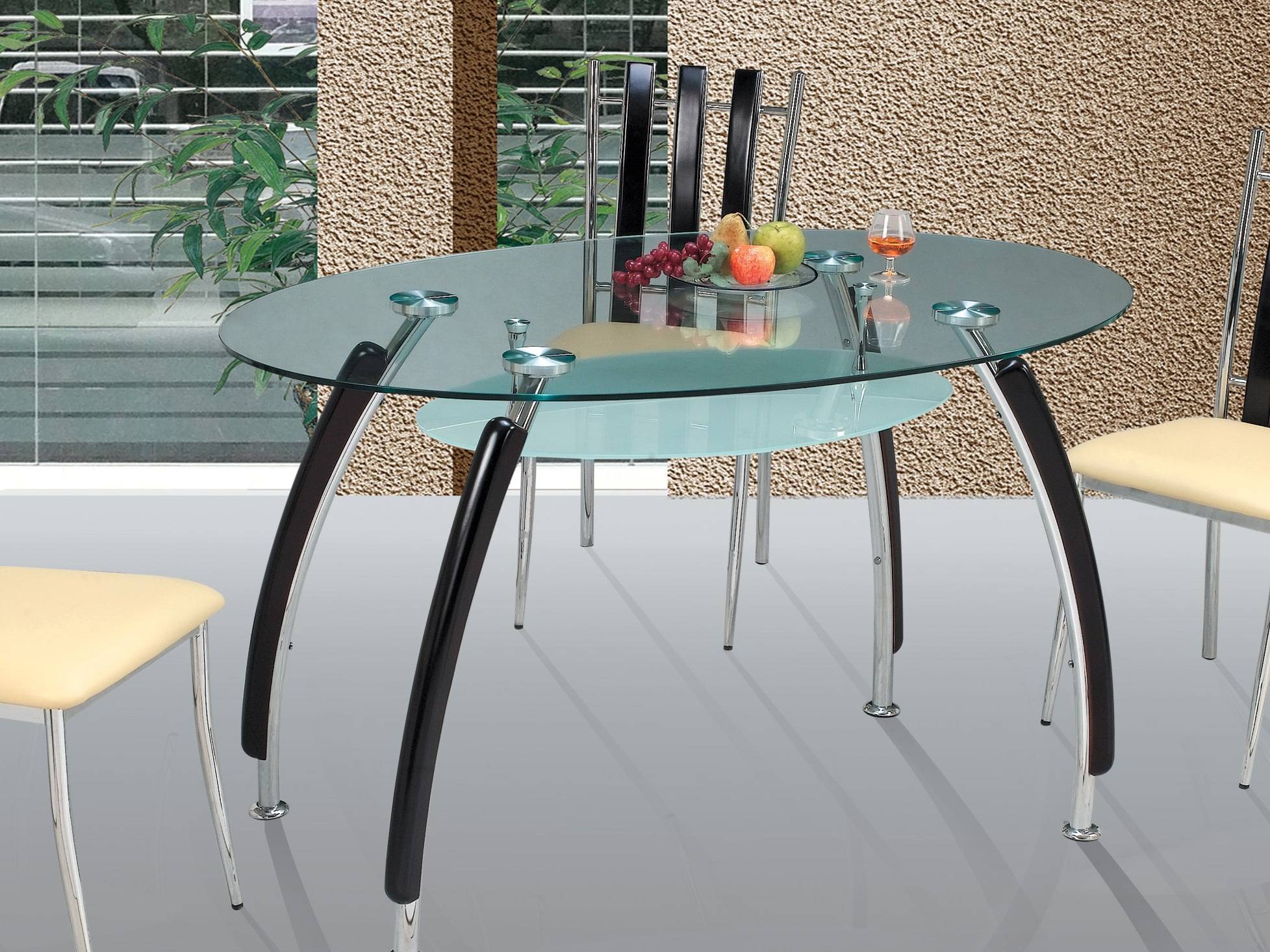 Стеклянные столы для кухни: достоинства, размеры, формы, модели, правила эксплуатации, как выбрать