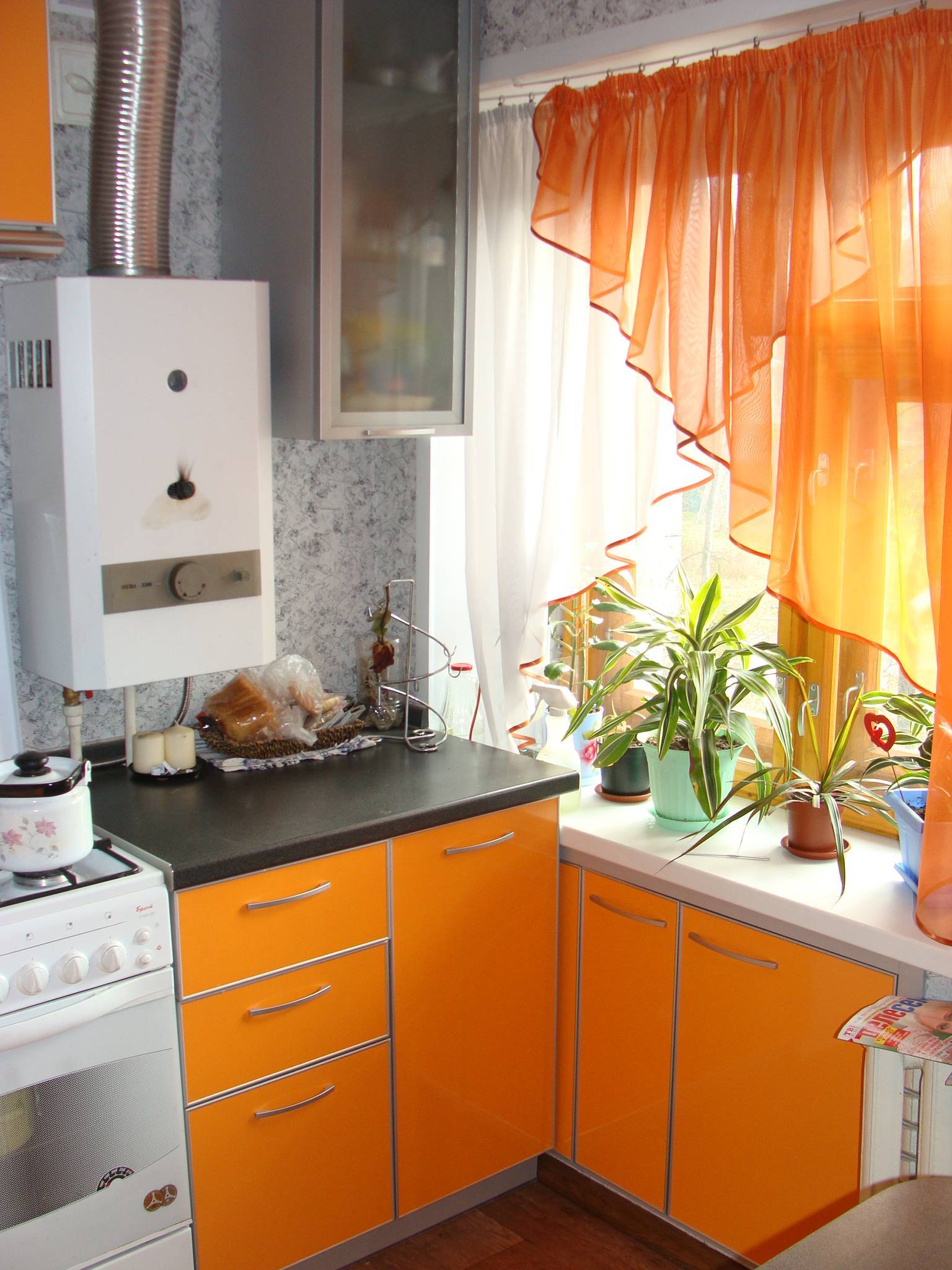Кухня в хрущевке с газовой колонкой: 37 реальных фото с лучшими идеями