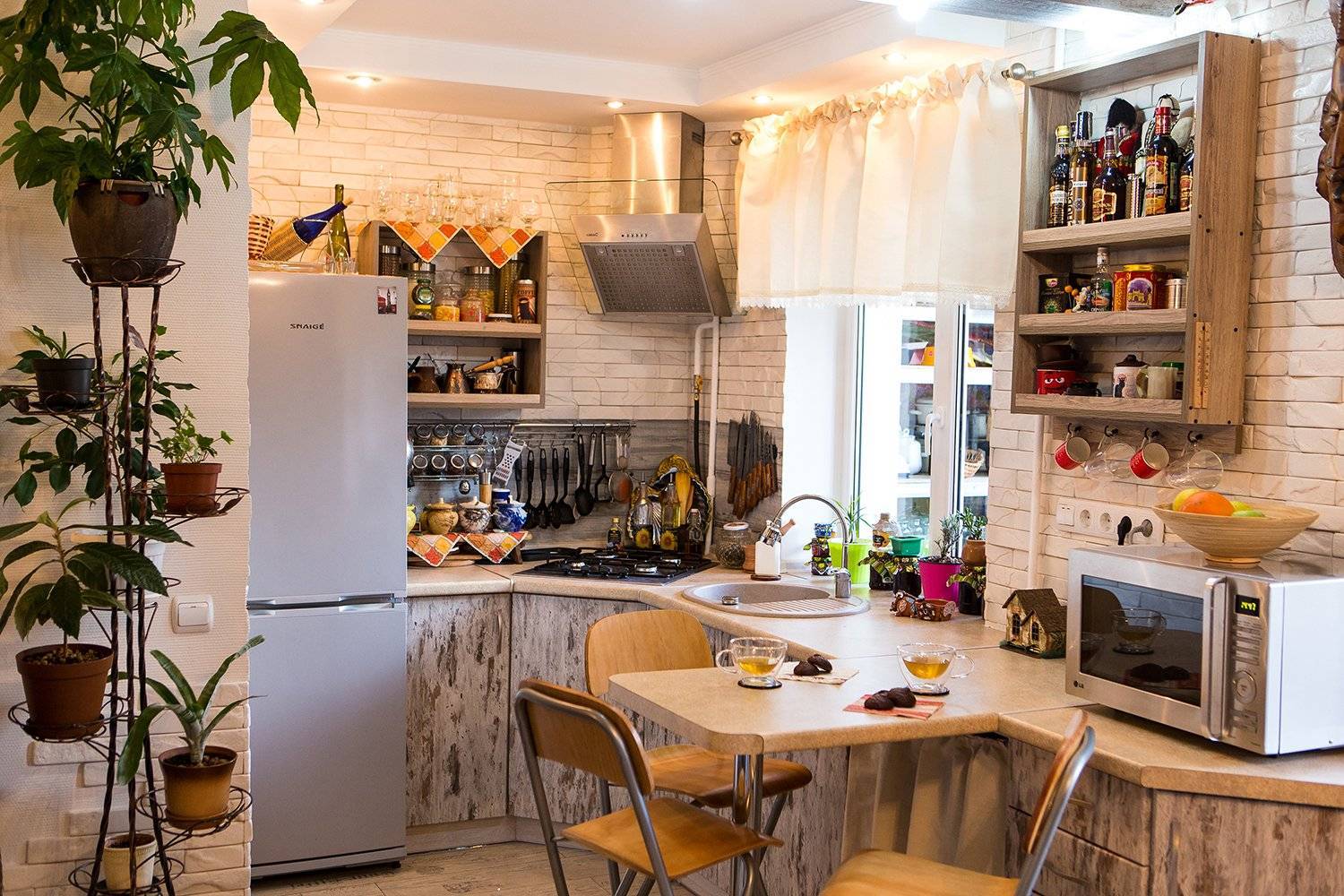 Маленькая кухня - большие возможности: хитрости по выкраиванию пространства – обустройство