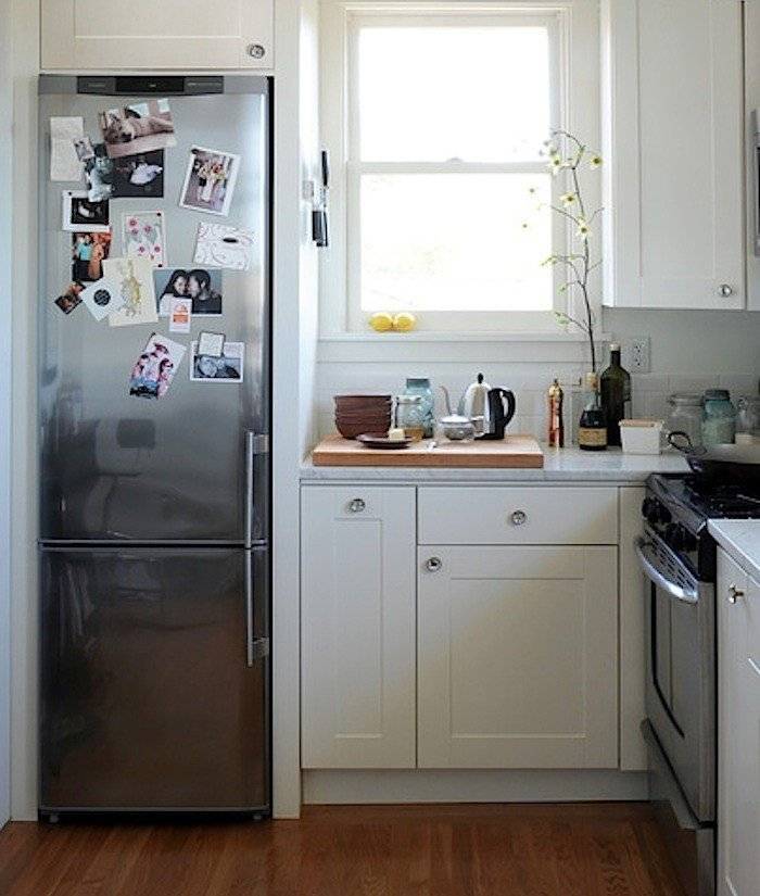 Куда поставить холодильник: выбор расположения на кухне, коридоре, гостиной
