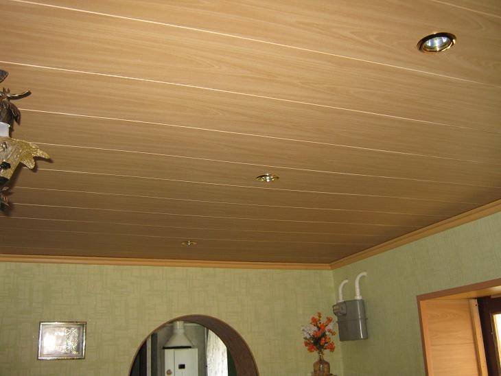 Монтаж точечных светильников в пластиковый потолок: схема разводки проводов