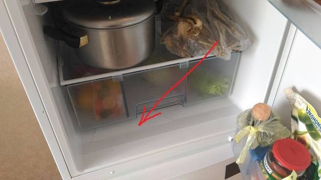 Почему в холодильнике намерзает лед на задней стенке: что делать, внутри образуется наледь, indesit, no frost, морозилке, atlant, почему покрывается снегом, как избавиться, камере, накапливается внизу, причины