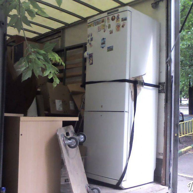 Как правильно перевозить холодильник лежа на дальние расстояния боком, можно ли это при перевозке или нельзя