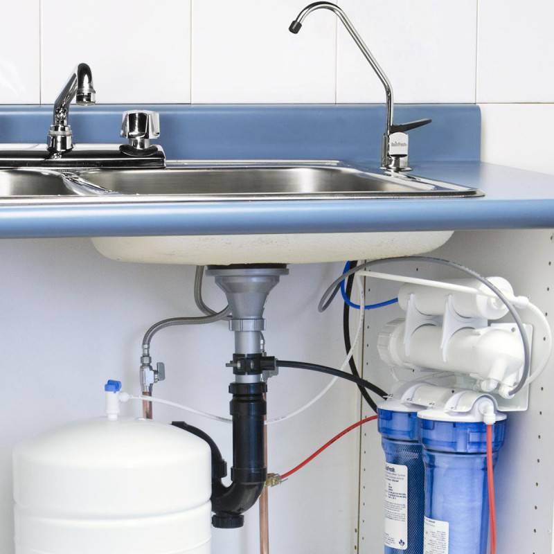 Чистая вода без лишних хлопот: устанавливаем фильтр под раковину