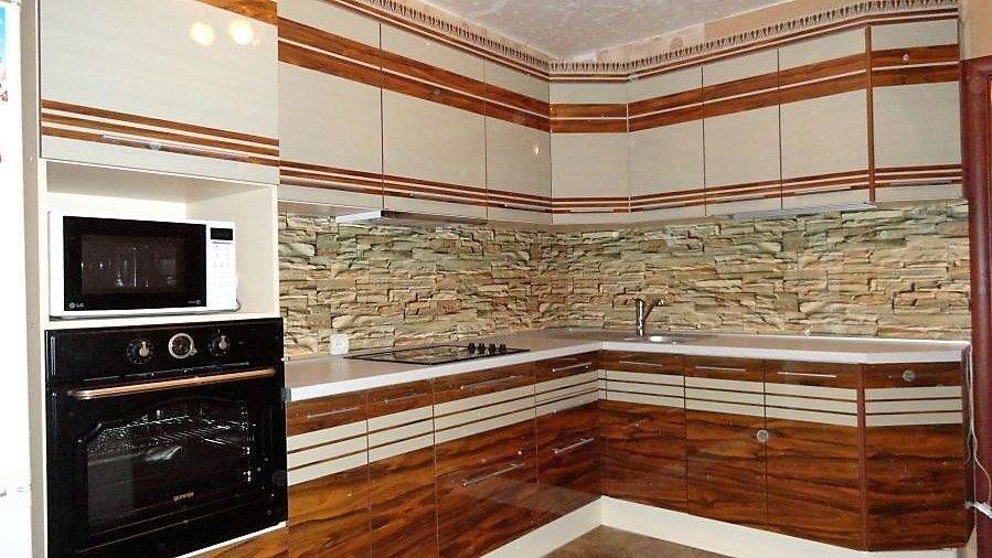 Вагонка на кухне 67 фото отделка в интрьере деревянного частного дома примеры обшитой панелями комнаты отделанный вагонкой фартук