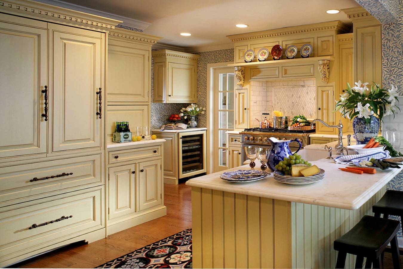 Кухня в английском стиле: 50 фото ремонта и дизайна интерьера, шторы