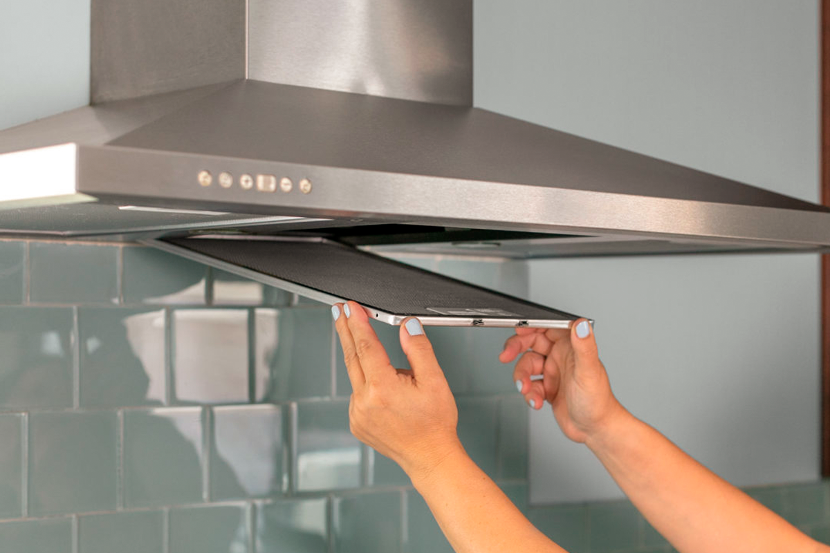 Воздухоочистители для кухни: выбор и монтаж своими руками. установка воздухоочистителя на кухне - стройка