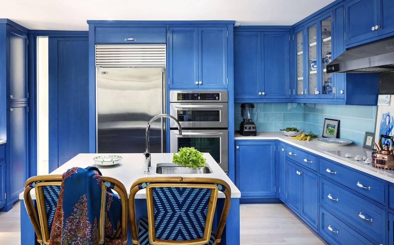 109 модных интерьеров кухни в синих тонах