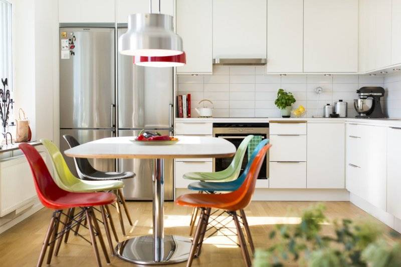 Табуретки для кухни (120 фото): красивый и современный дизайн кухонной мебели