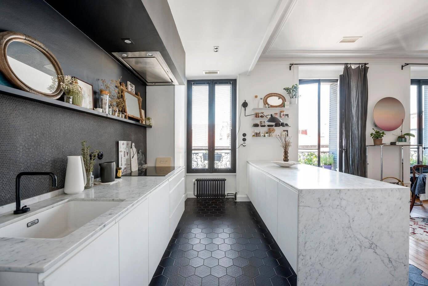 Кухня без верхних навесных шкафов (100 фото): дизайн кухонных гарнитуров