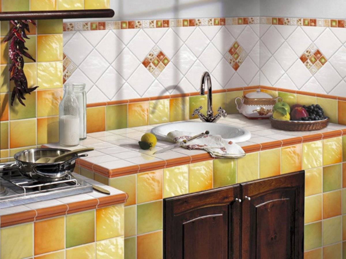 Дизайн плитки для кухни: 140 фото красивой отделки стен, пола и фартука на кухне