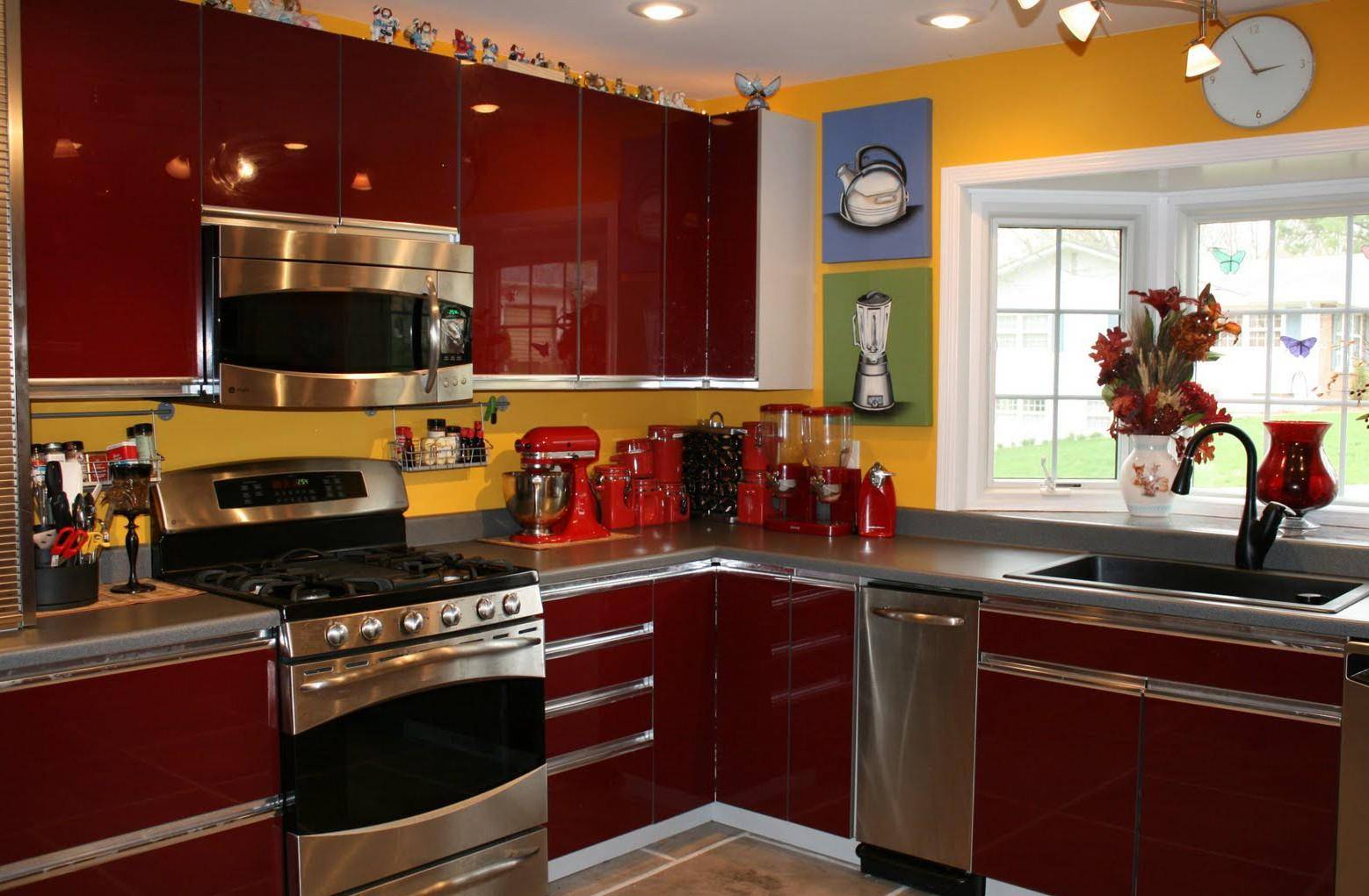 Кухня бордового цвета - 60 фото примеров элегантного дизайна