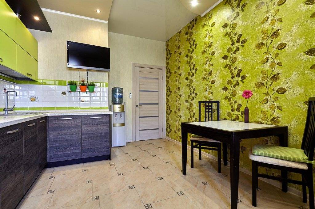 Стены на кухне: 70+ фото в интерьере, красивые идеи оформления