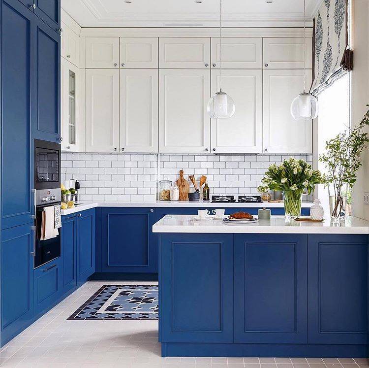 Синяя кухня. 30 современных идей для идеального интерьера. фото.
