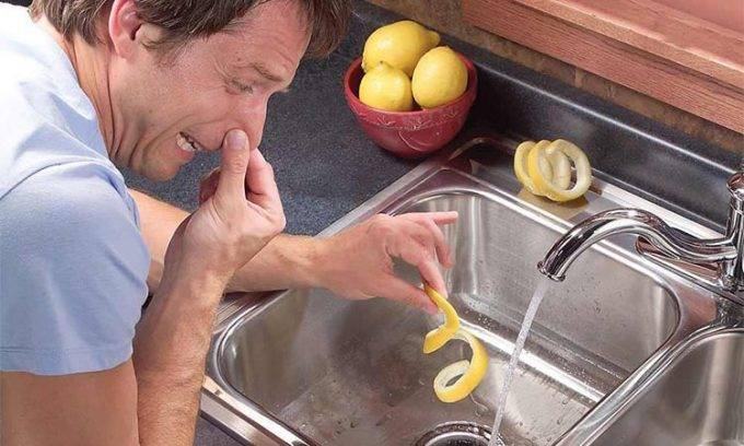 Как устранить запах из раковины на кухне: 10 методов удалить вонь из мойки