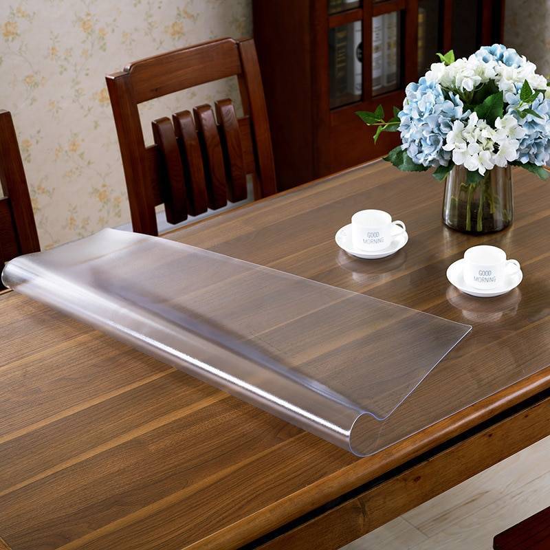 Прозрачная силиконовая плёнка на стол: лучшая из 5 видов скатертей