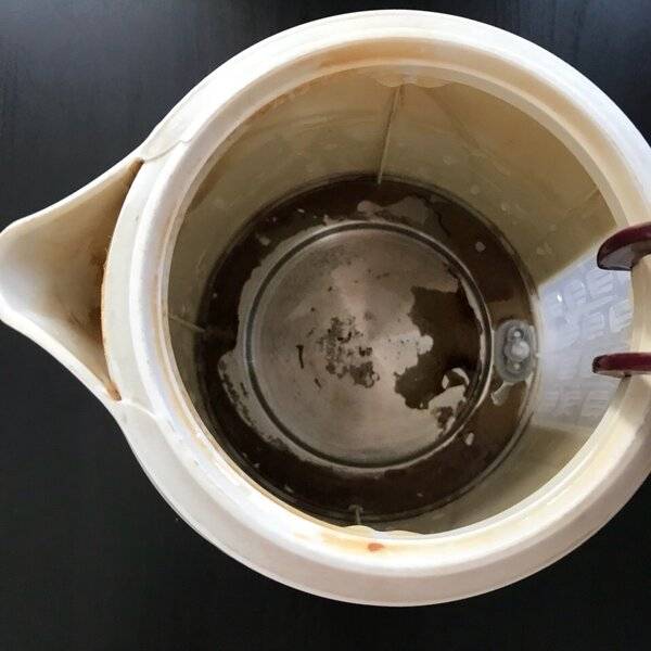 7 проверенных средств для очистки чайника от накипи