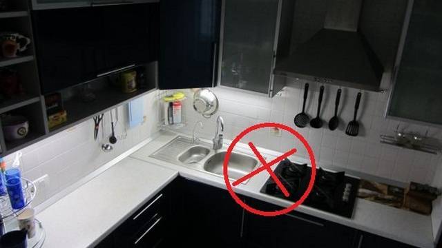 Можно ли ставить посудомойку рядом с плитой или духовым шкафом. как правильно поставить посудомоечную машину рядом с плитой и другой техникой
