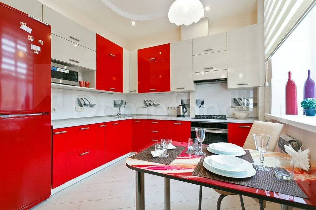 Красная кухня: оптимальный выбор цветового решения