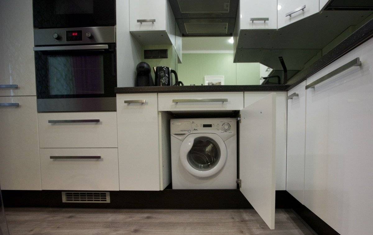 Как встроить стиральную машину в шкаф на кухне или ванной
