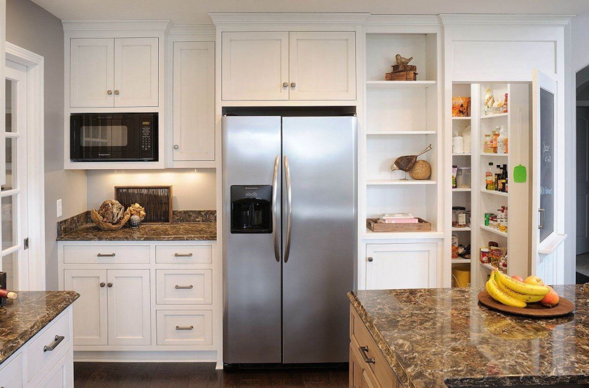 Холодильник на кухне (100 реальные фото): идеи планировки, зонирования и дизайна кухни с холодильником